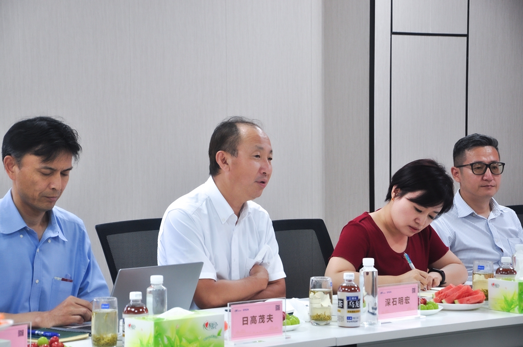 愛普生總裁參觀鎰升機器人 愛普生總裁參觀鎰升機器人